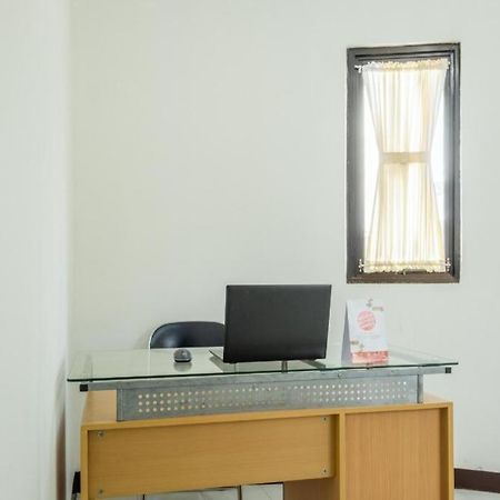 Oyo 1460 Anyelir Residence Cirebon Kültér fotó