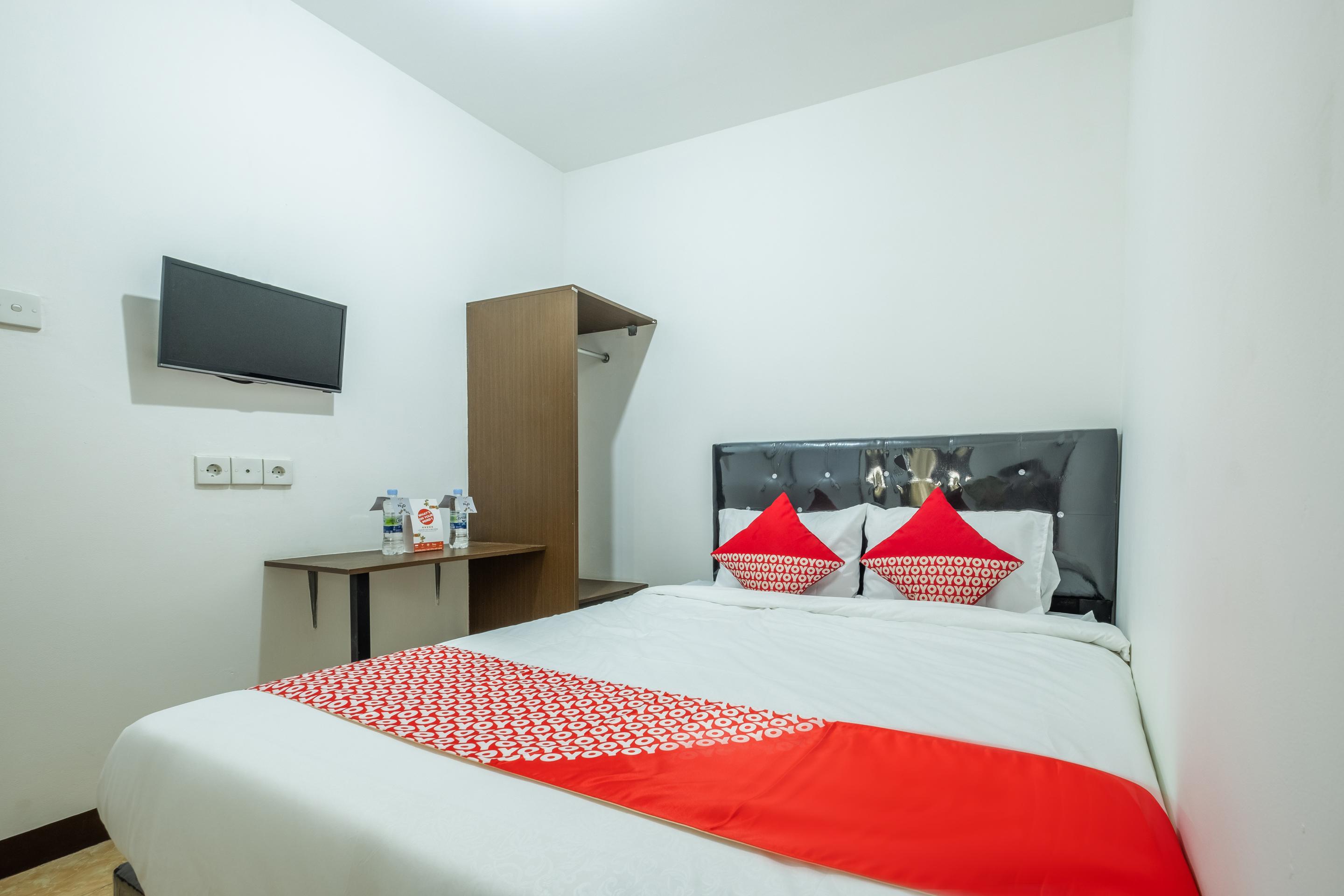 Oyo 1460 Anyelir Residence Cirebon Kültér fotó