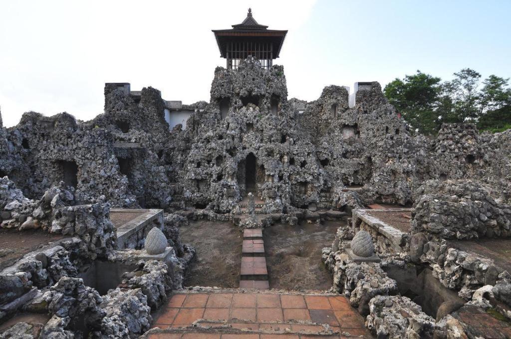 Oyo 1460 Anyelir Residence Cirebon Kültér fotó